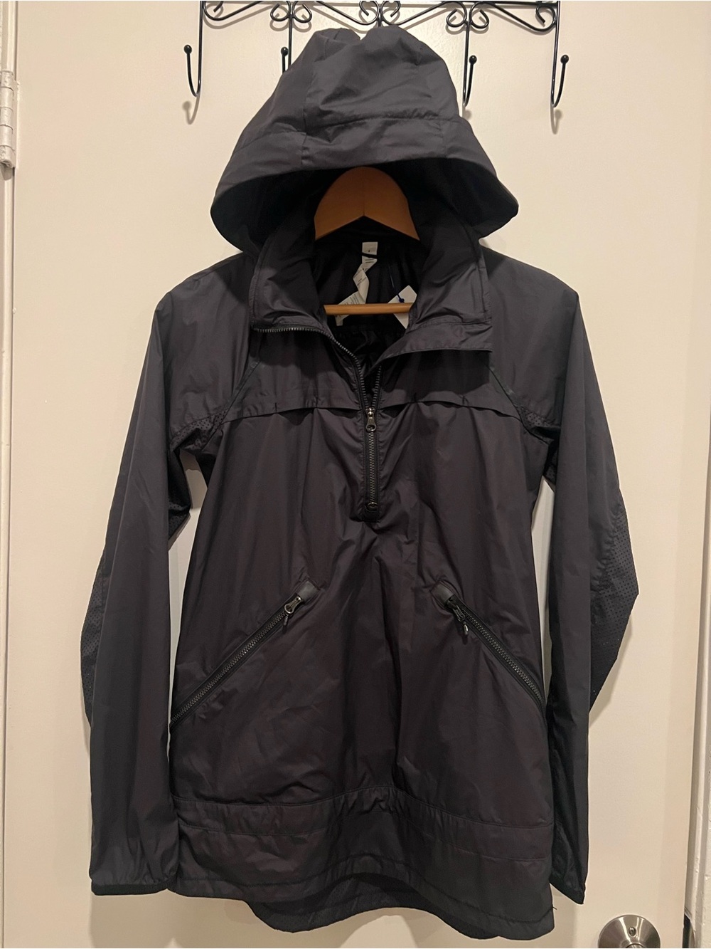 lululemon athletica “Miss Misty” Lightweight Hooded Pullover Running Jacket Sz 4